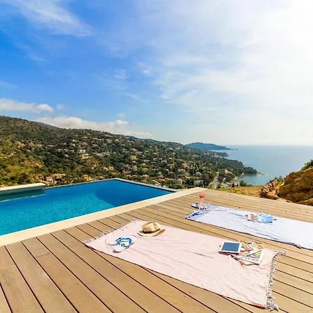 Select'sohome - Magnifique T2 Sur Les Hauteurs D'aiguebelle Avec Piscine Privee Et Vue !- Rocca Bella * לה לבאנדו