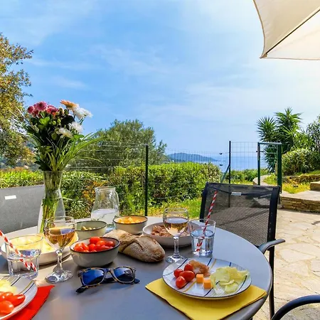 Lejlighed Select'sohome - Magnifique T2 Sur Les Hauteurs D'aiguebelle Avec Piscine Privee Et Vue !- Rocca Bella