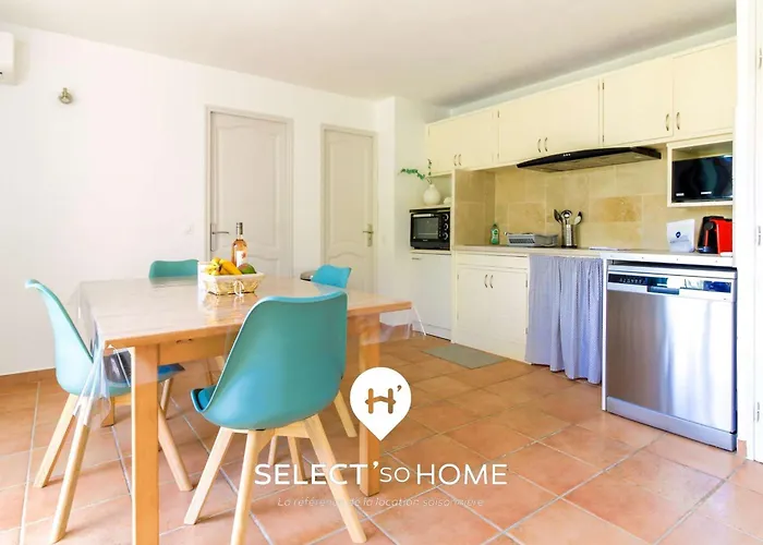 Select'sohome - Magnifique T2 Sur Les Hauteurs D'aiguebelle Avec Piscine Privee Et Vue !- Rocca Bella Apartment *